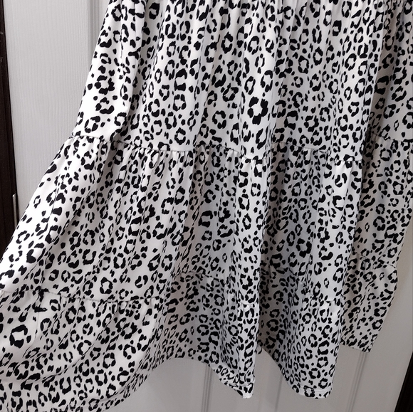 Cheetah Dress (no tag) - Picture 5 of 7